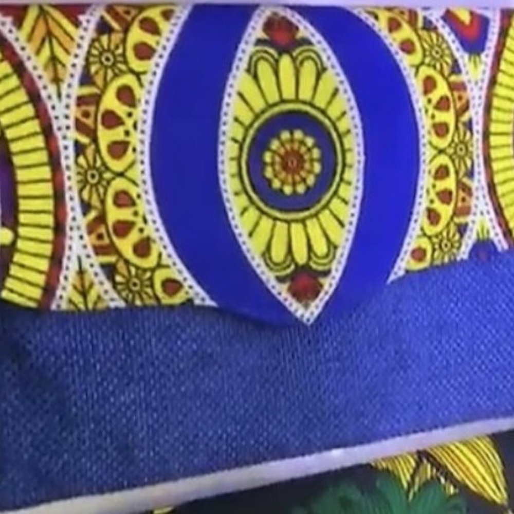 AyoMi Signature Clutch